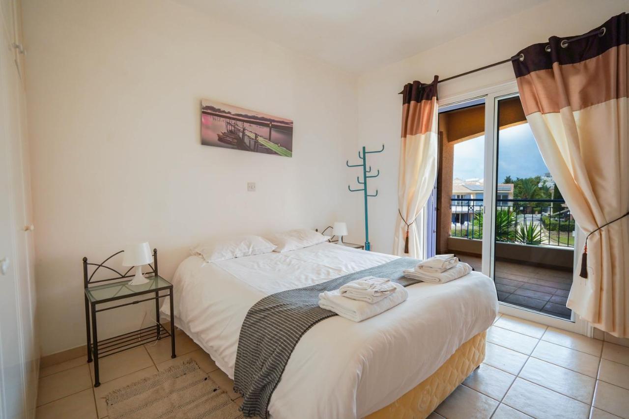 Resitour - Regina Gardens Apartman Paphos Kültér fotó