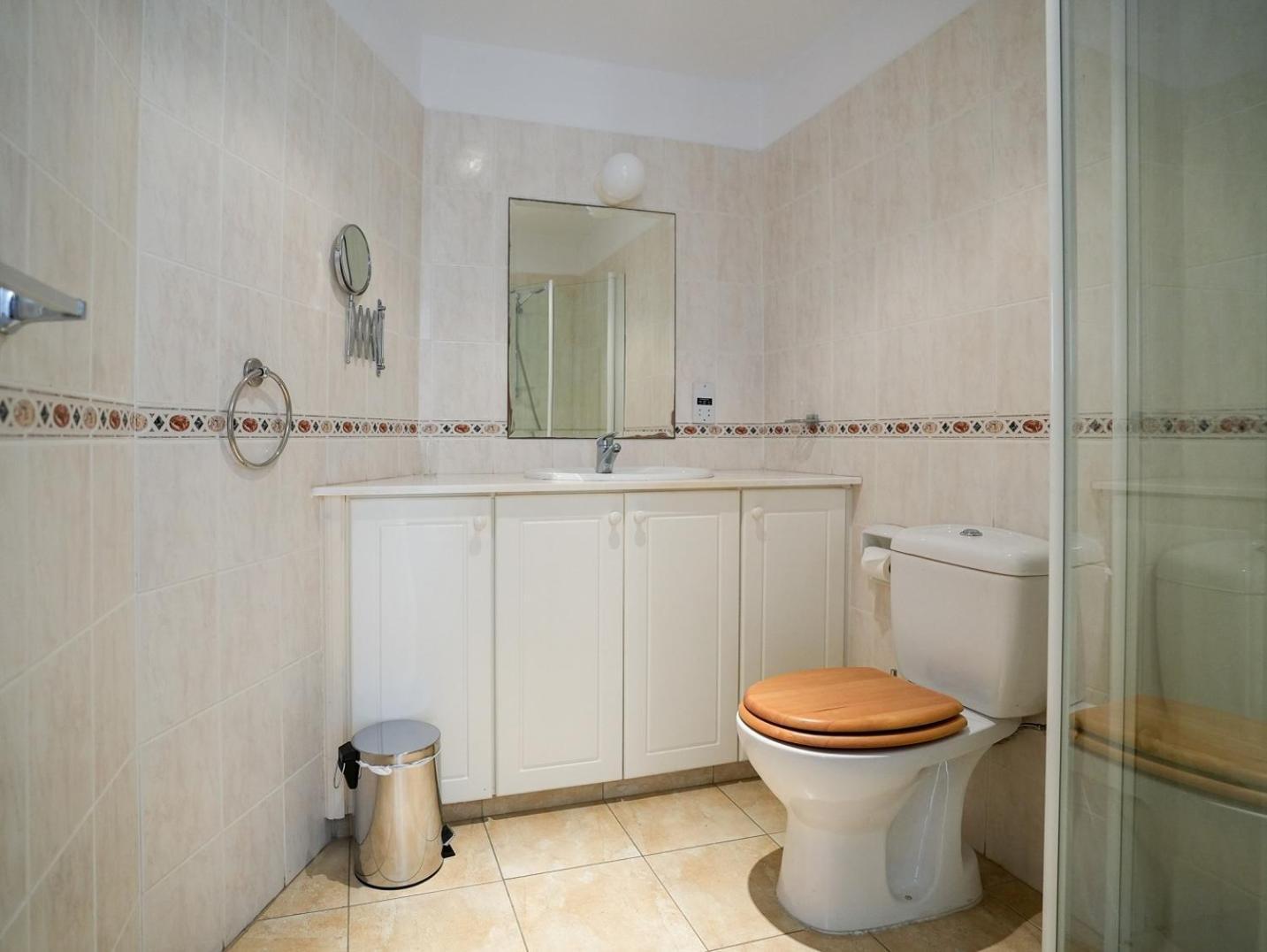 Resitour - Regina Gardens Apartman Paphos Kültér fotó